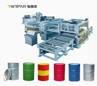 200-liter automatische stalen drum lasproductielijn. Deze productielijn is ook uitgerust met een automatische stapelrobot, waardoor geautomatiseerde bediening mogelijk is. De fabriek kan de producten rechtstreeks verkopen.